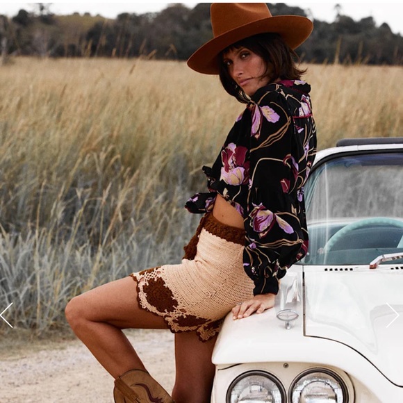 NWT Chasing Unicorns Cool + Calm Crochet Mini Skirt Sz M - Picture 2 of 9